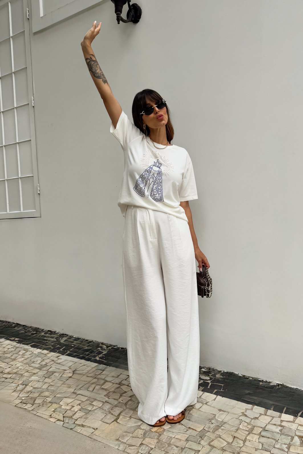 T-SHIRT ESTONADA NOSSA SENHORA APARECIDA OFF WHITE