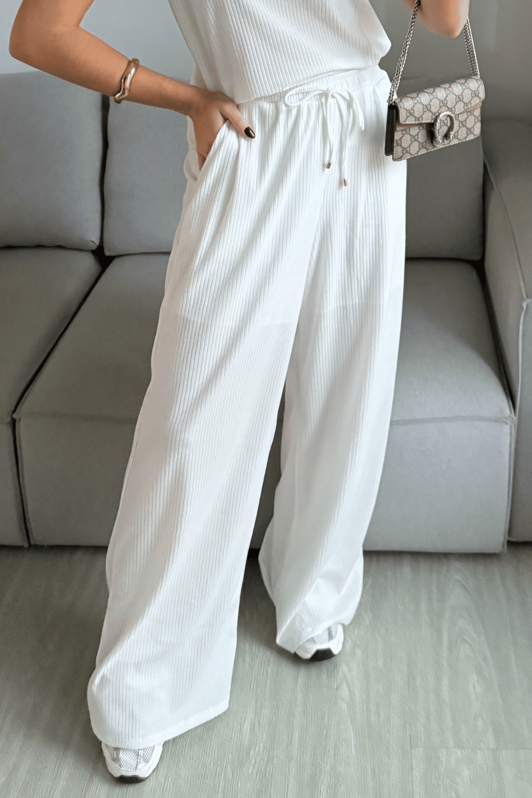 CALÇA PANTALONA CANELADA AMANDA COM FORRO OFF WHITE