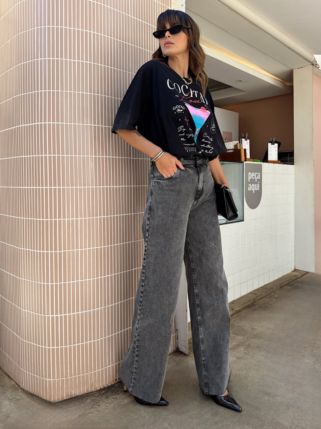 T-SHIRT OVERSIZED COCKTAIL LOVERS PRETO STONE INVERTIDO