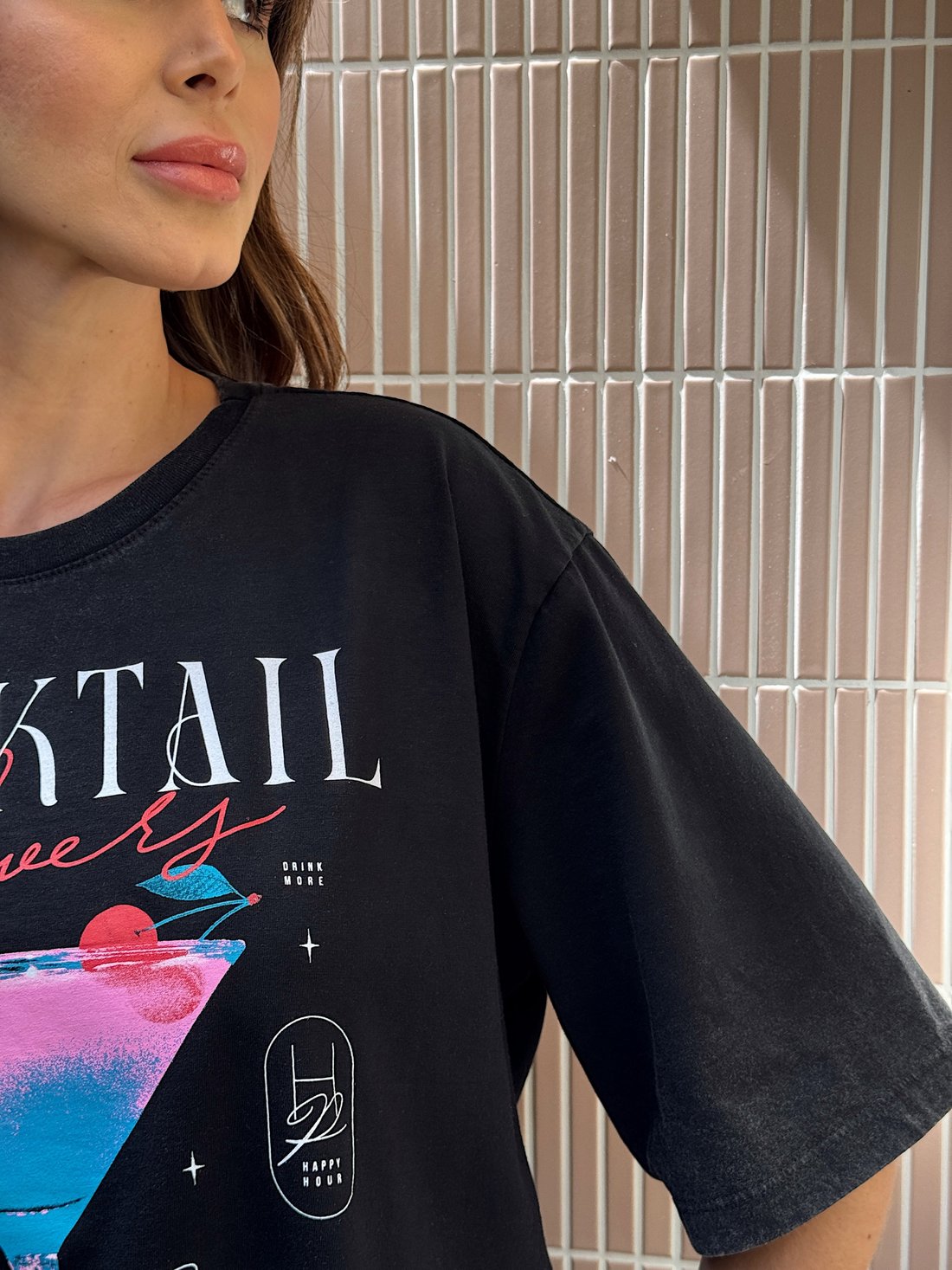 T-SHIRT OVERSIZED COCKTAIL LOVERS PRETO STONE INVERTIDO