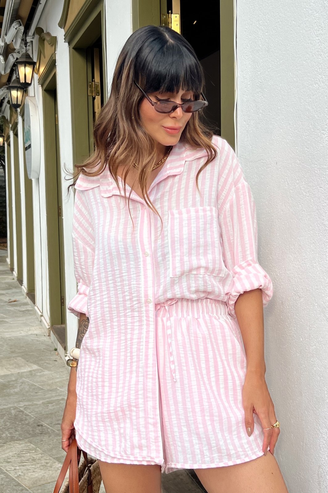 CAMISA BOTÕES LISTRAS OVER THAIS ROSA CANDY