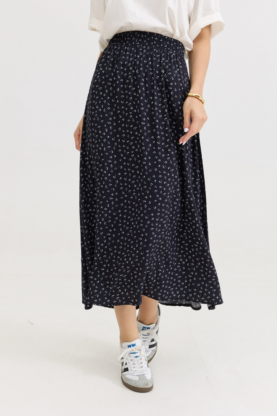 SAIA MIDI SWEET FLORAL PRETA