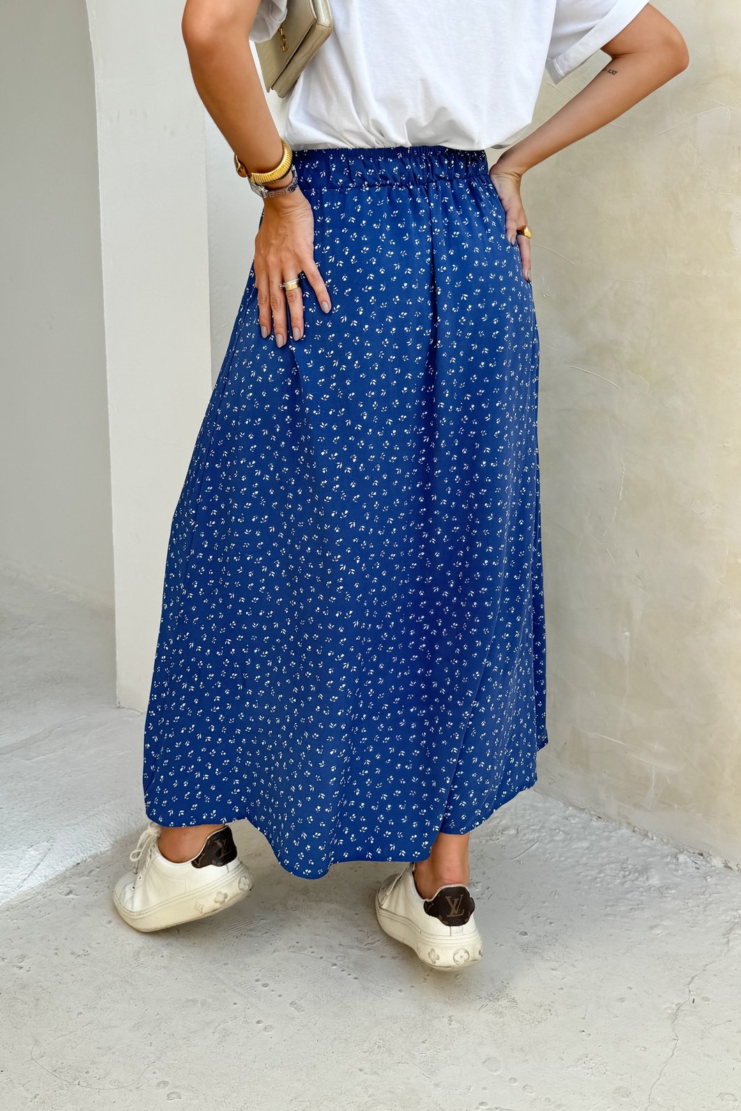 SAIA MIDI SWEET FLORAL AZUL NAVY SAIA MIDI SWEET FLORAL AZUL NAVY