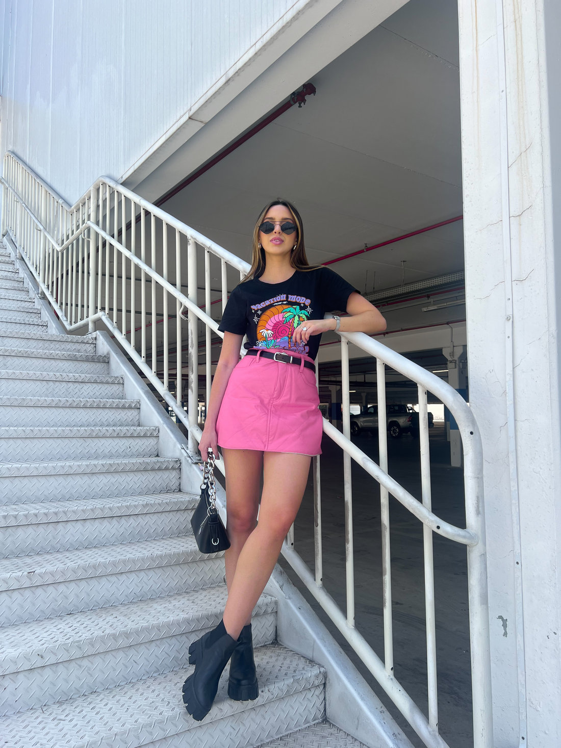 T-SHIRT ESTONADA MODE TROPICAL PRETA