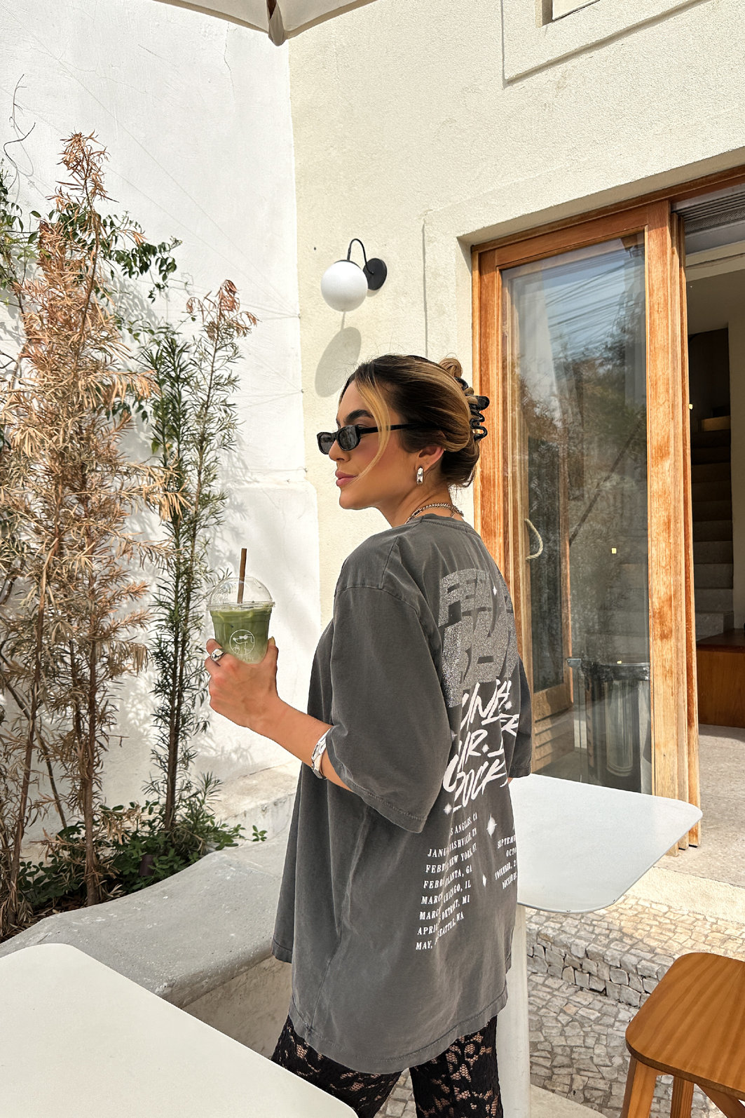 T-SHIRT OVERSIZED FEEL THE BEAT (COM GLITTER) CHUMBO