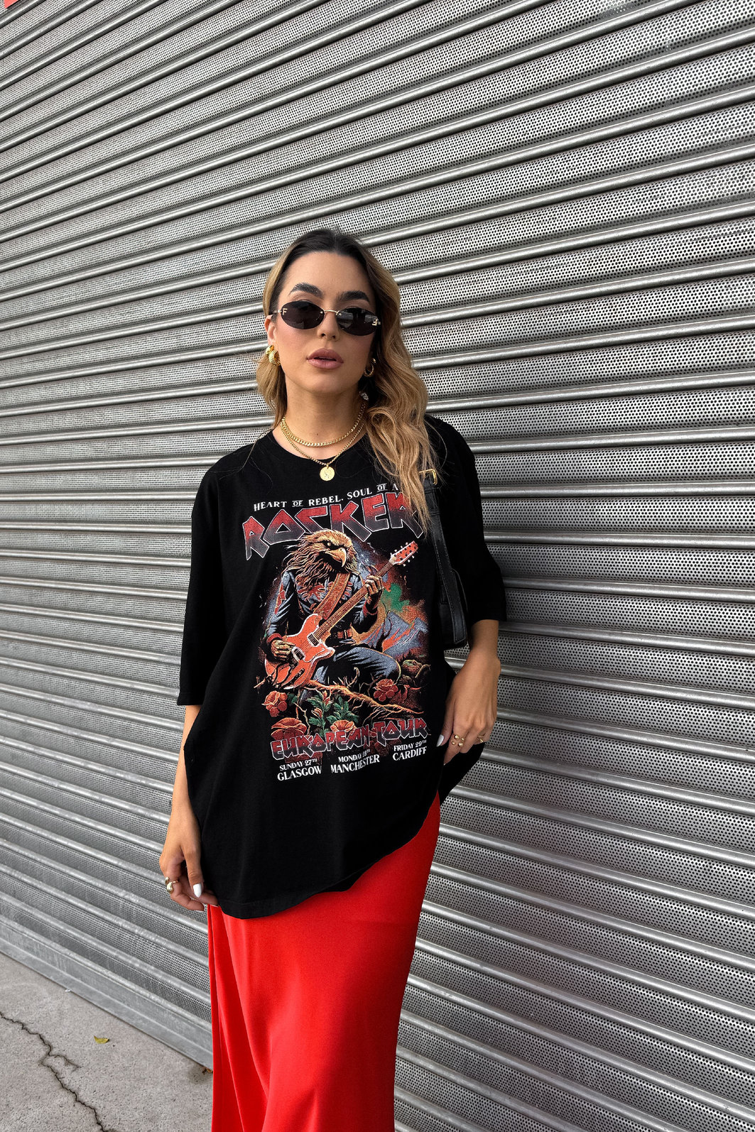 T-SHIRT OVERSIZED ESTONADA HEART REBEL PRETA