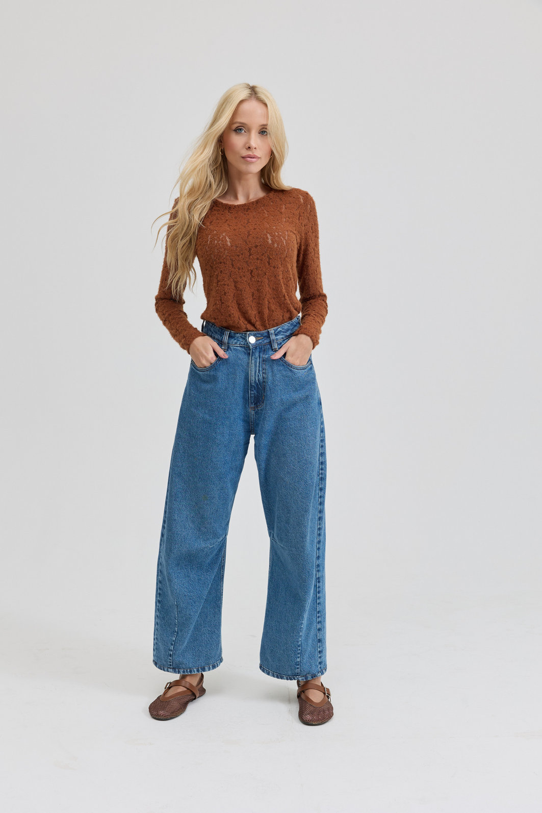 BLUSA MANGA LONGA DE RENDA LOREN MARROM
