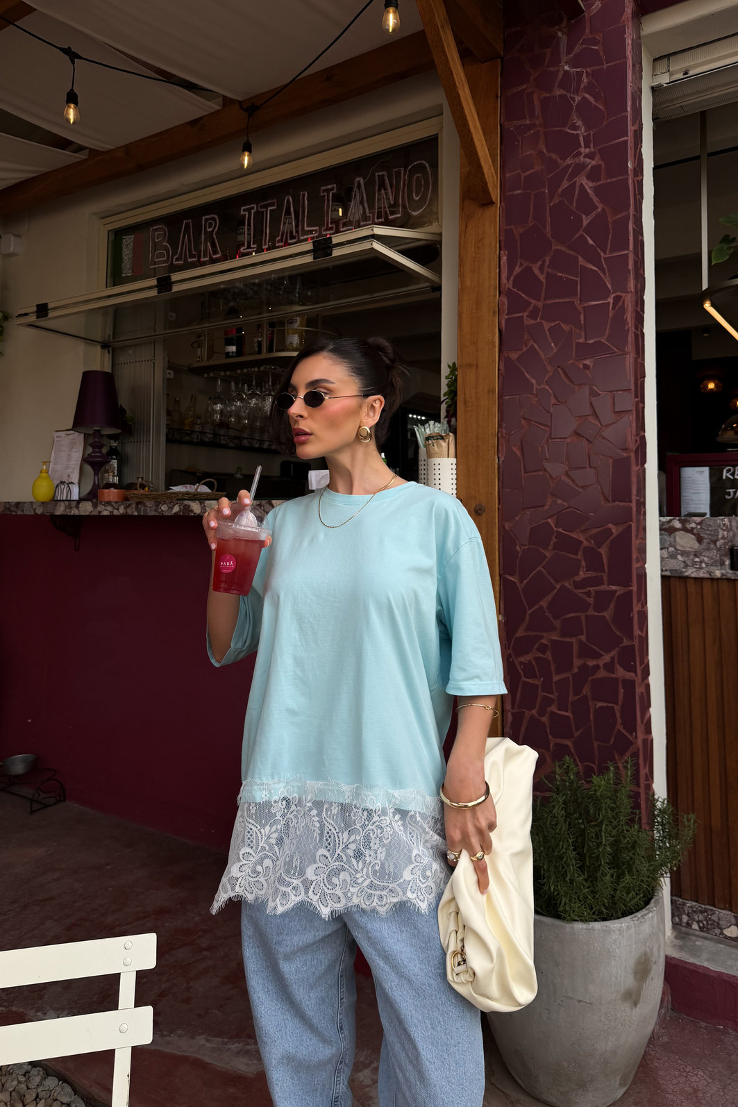 T-SHIRT OVERSIZED COM BARRA DE RENDA AZUL CANDY