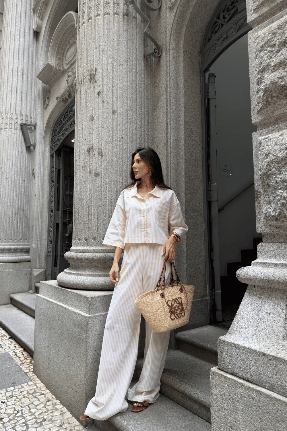 CAMISA OVER CROPPED LISTRADA POSITANO AMARELO MANTEIGA CAMISA OVER CROPPED LISTRADA POSITANO AMARELO MANTEIGA