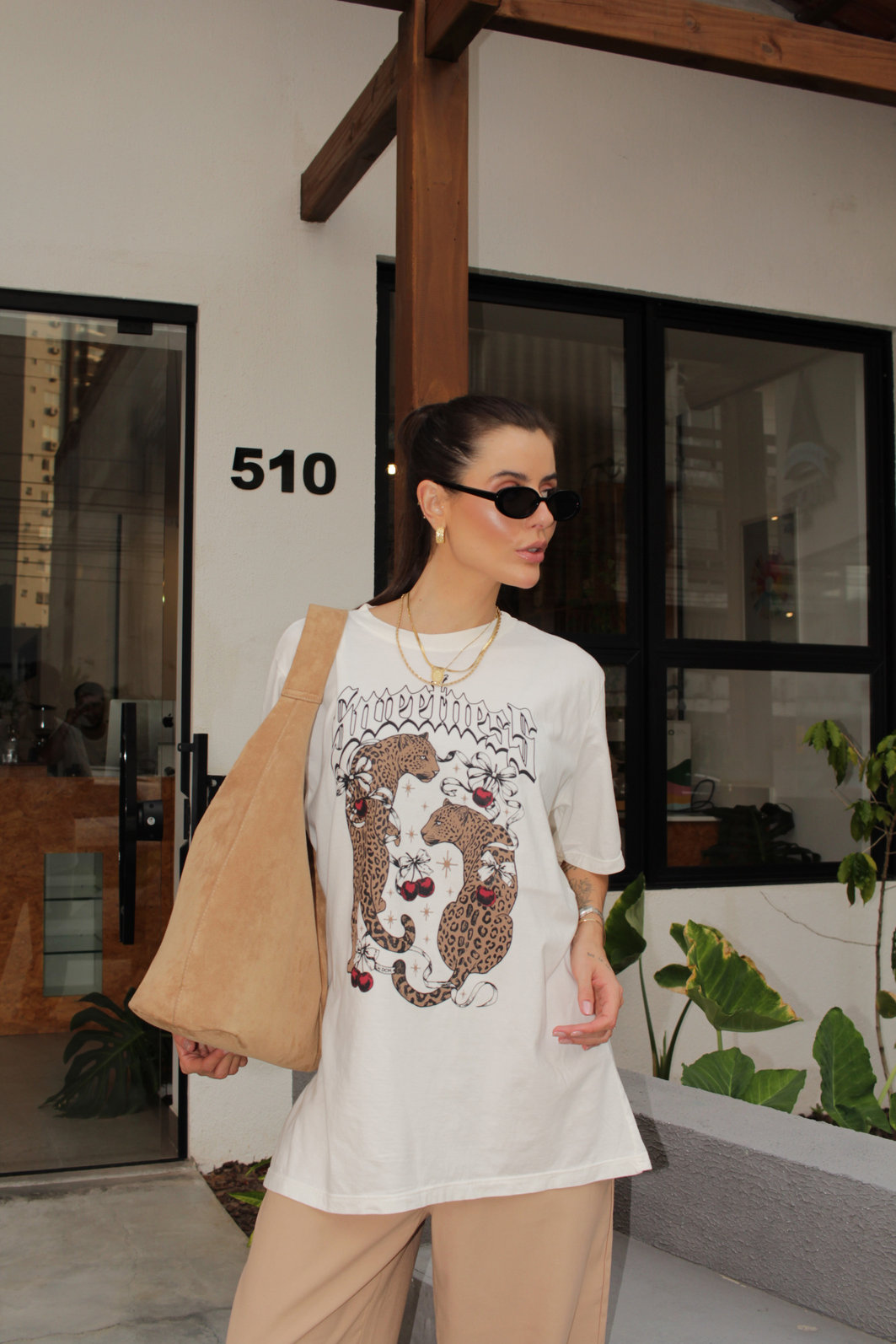 T-SHIRT OVERSIZED SWEETNESS CHERRY OFF WHITE