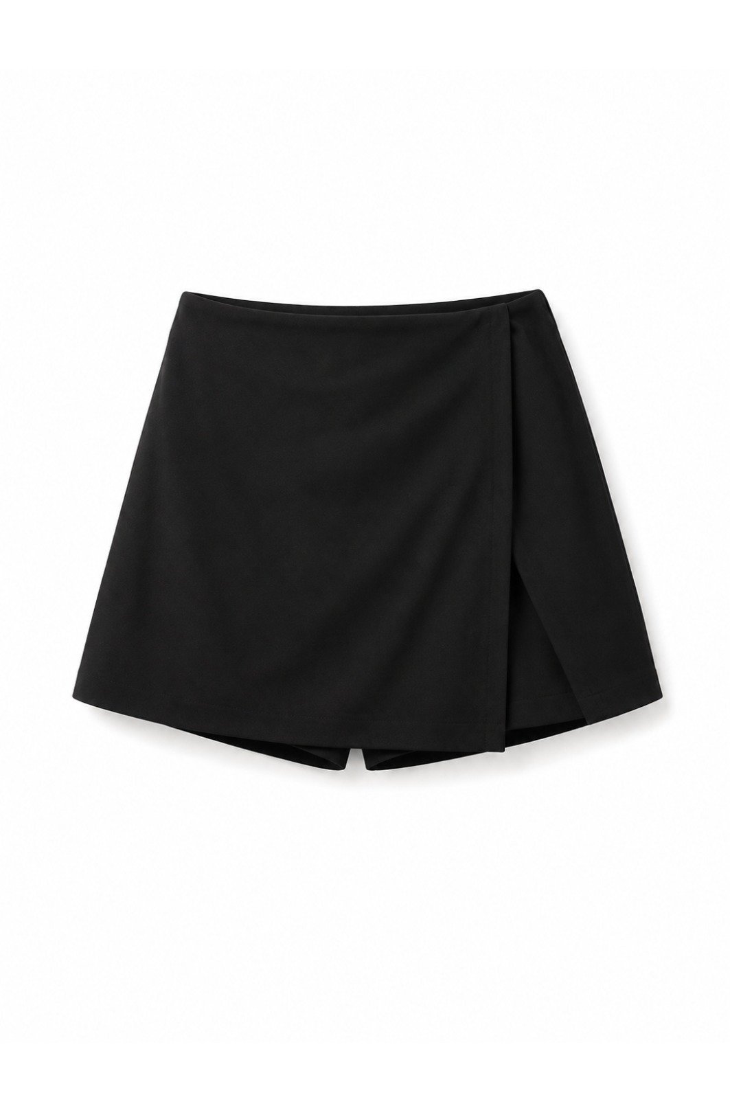 SHORTS SAIA COM ABERTURA FRONTAL ZAYA PRETO
