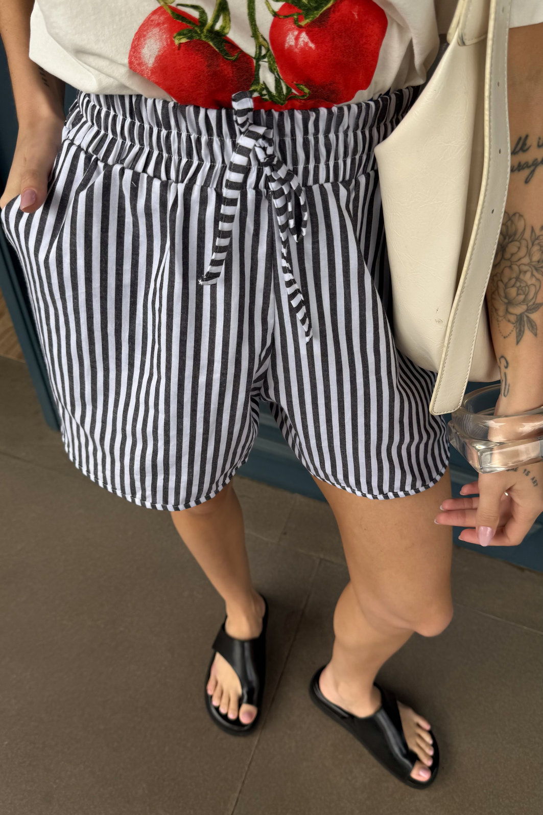 SHORTS FRESH COM BOLSO LISTRADO PRETO