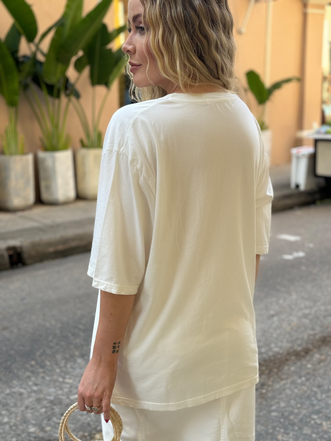 T-SHIRT OVERSIZED DM MONKEY OFF WHITE