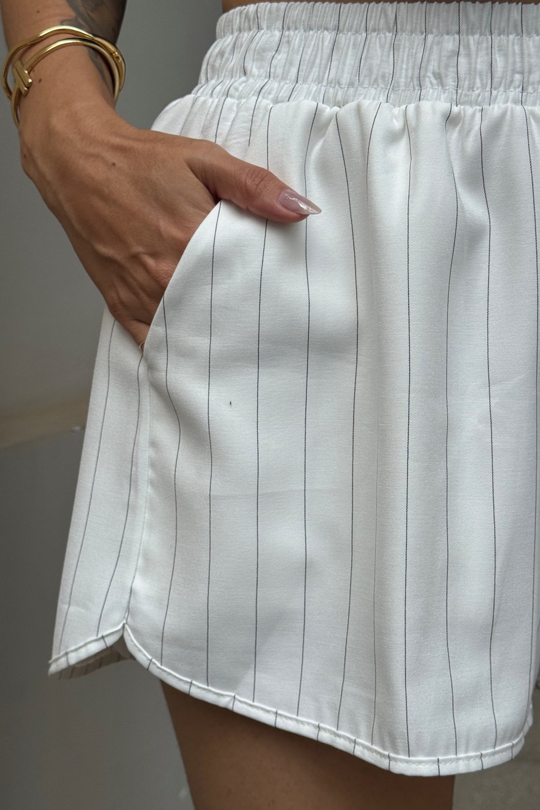 SHORTS ALFAIATARIA ELLEN OFF WHITE