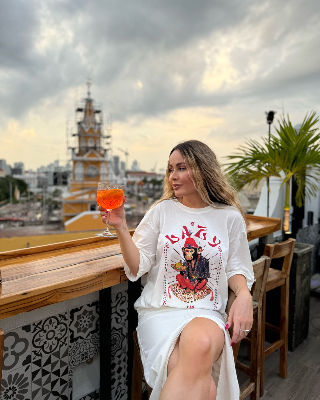 T-SHIRT OVERSIZED DM MONKEY OFF WHITE