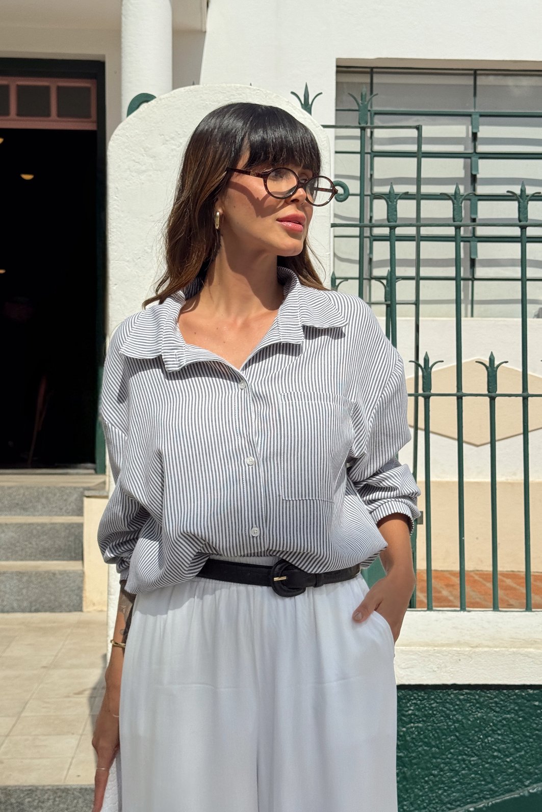 CAMISA BOTÕES LISTRAS OVER THAIS PRETA