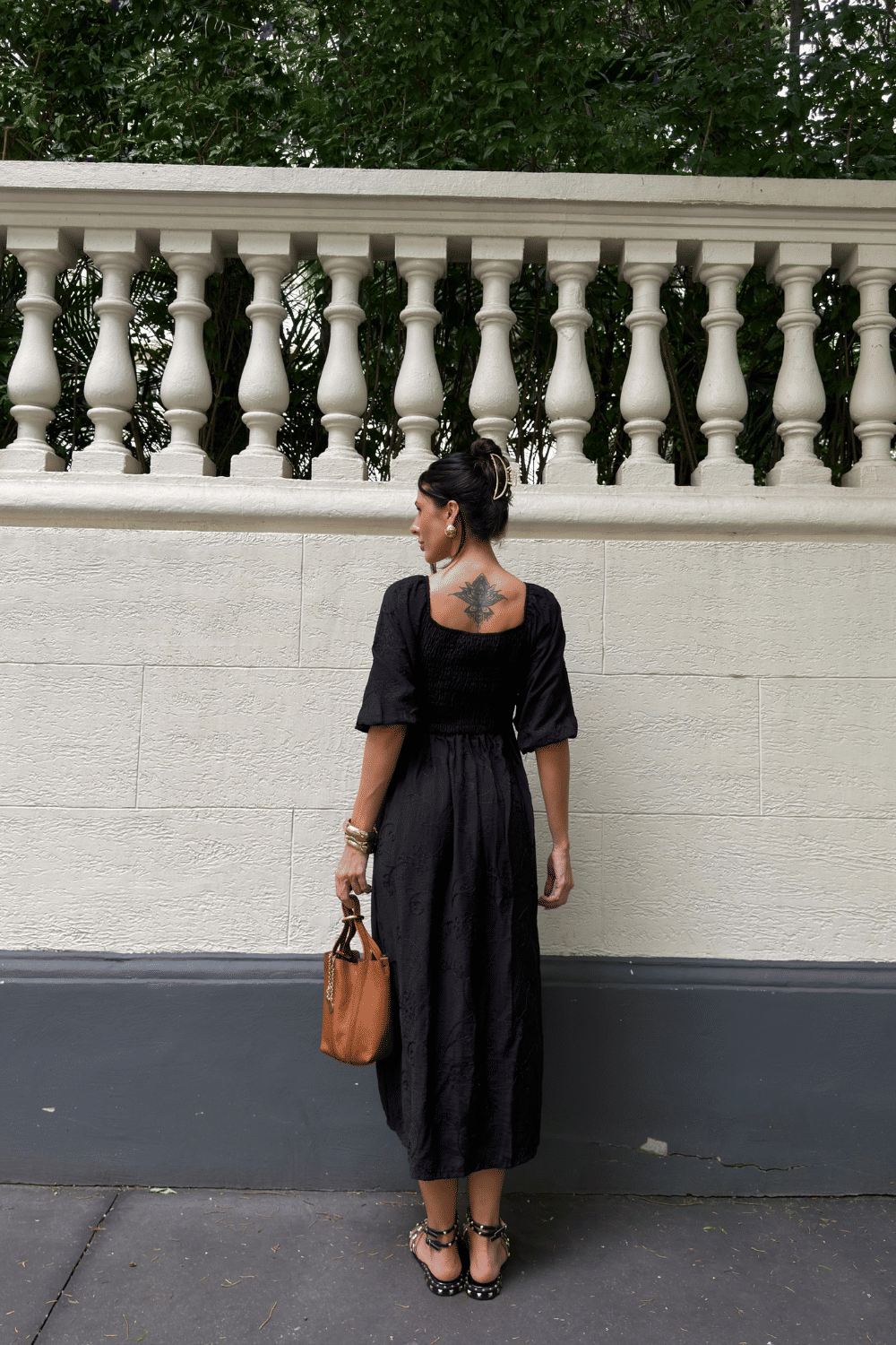 VESTIDO MIDI BORDADO BARBARA PRETO