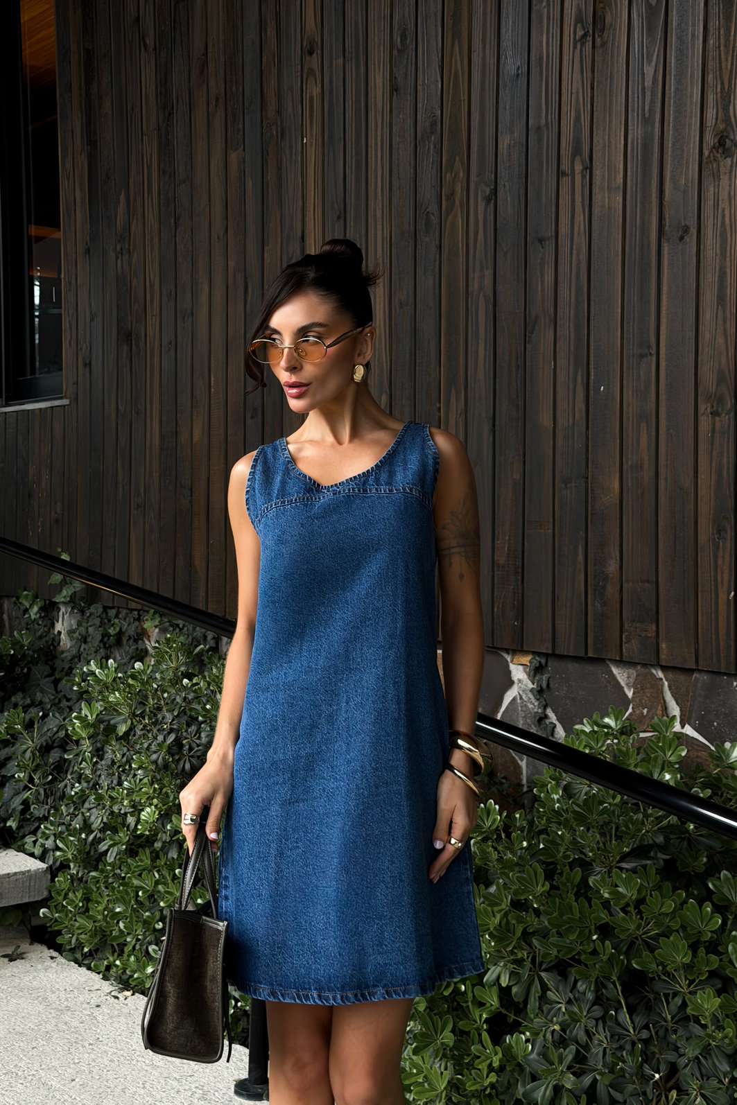 VESTIDO CURTO COM RECORTES PALOMA AZUL ESCURO