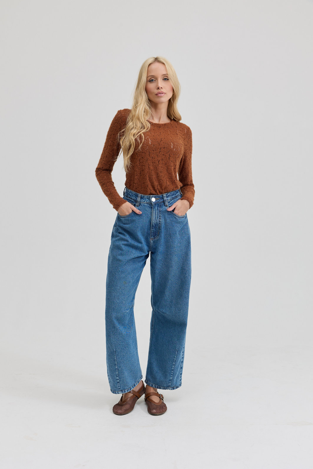 BLUSA MANGA LONGA DE RENDA LOREN MARROM