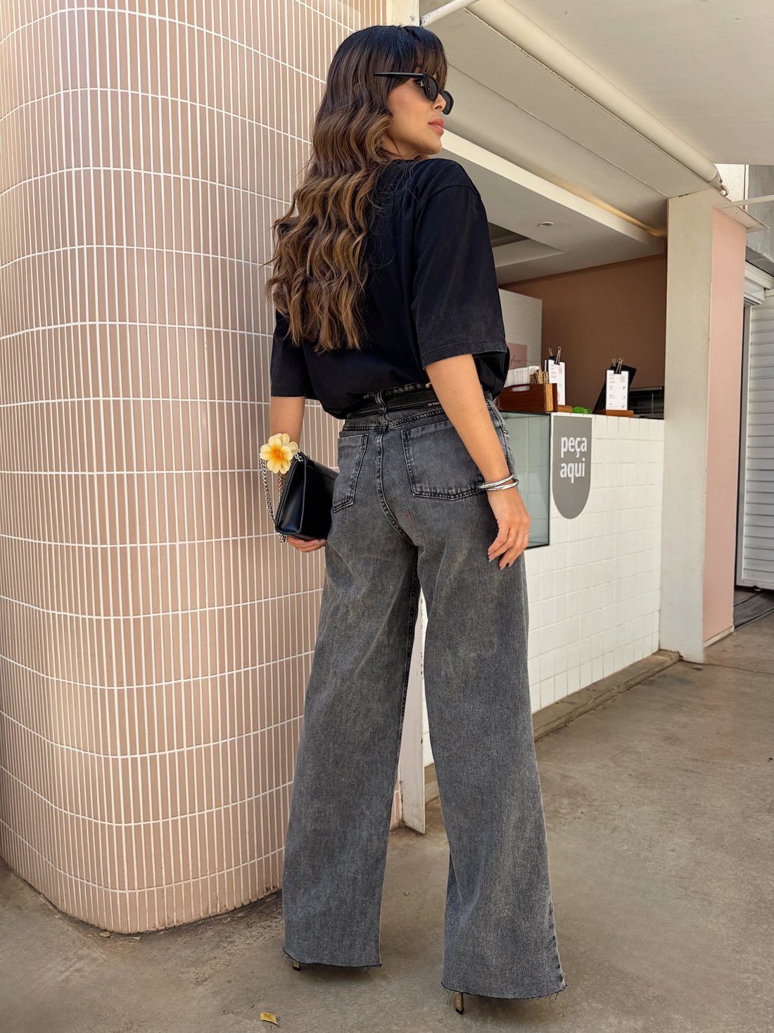 CALÇA JEANS WIDE LEG HAILEY PRETA MARMORIZADA