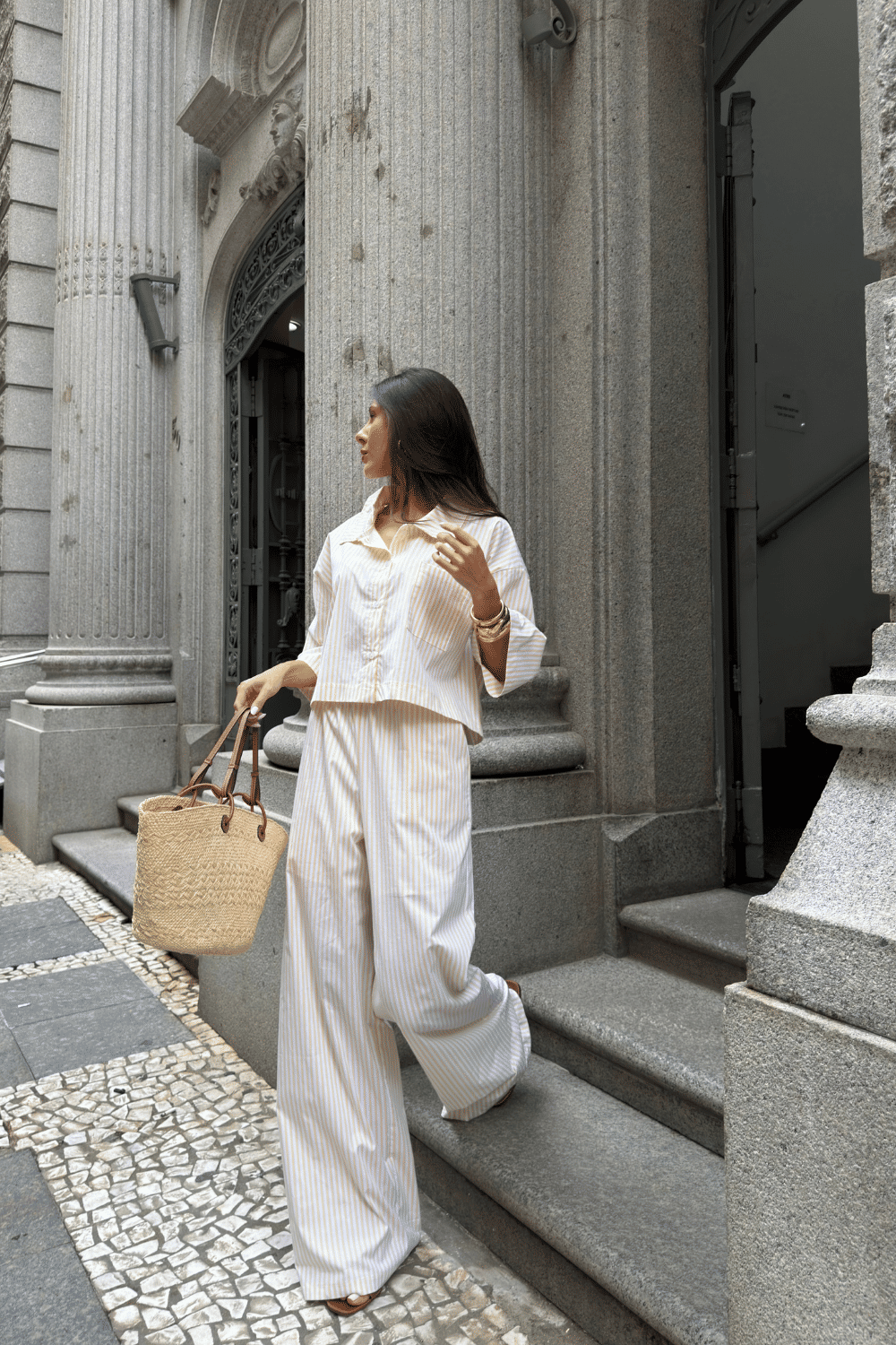 CALÇA PANTALONA LISTRADA LIA AMARELO MANTEIGA