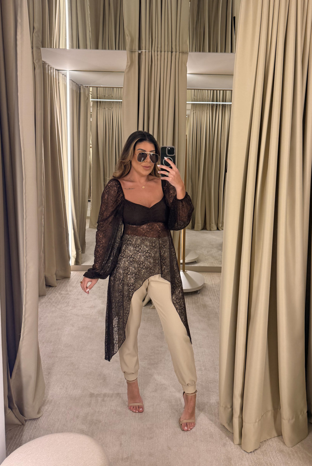 BLUSA ASSIMETRICA DE RENDA LUANA BLUSA ASSIMETRICA DE RENDA LUANA