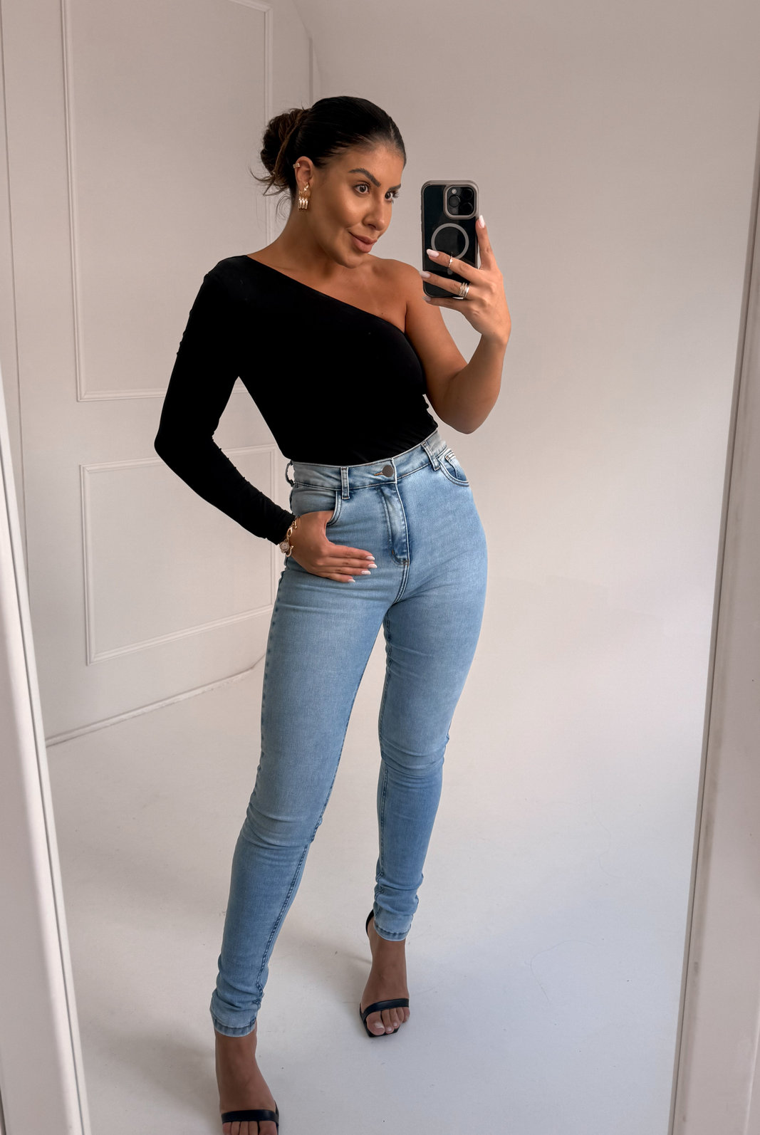 CALÇA JEANS SKINNY ULTRA POWER COM SUPER ELASTANO BRENDA NIAH CALÇA JEANS SKINNY ULTRA POWER COM SUPER ELASTANO BRENDA NIAH