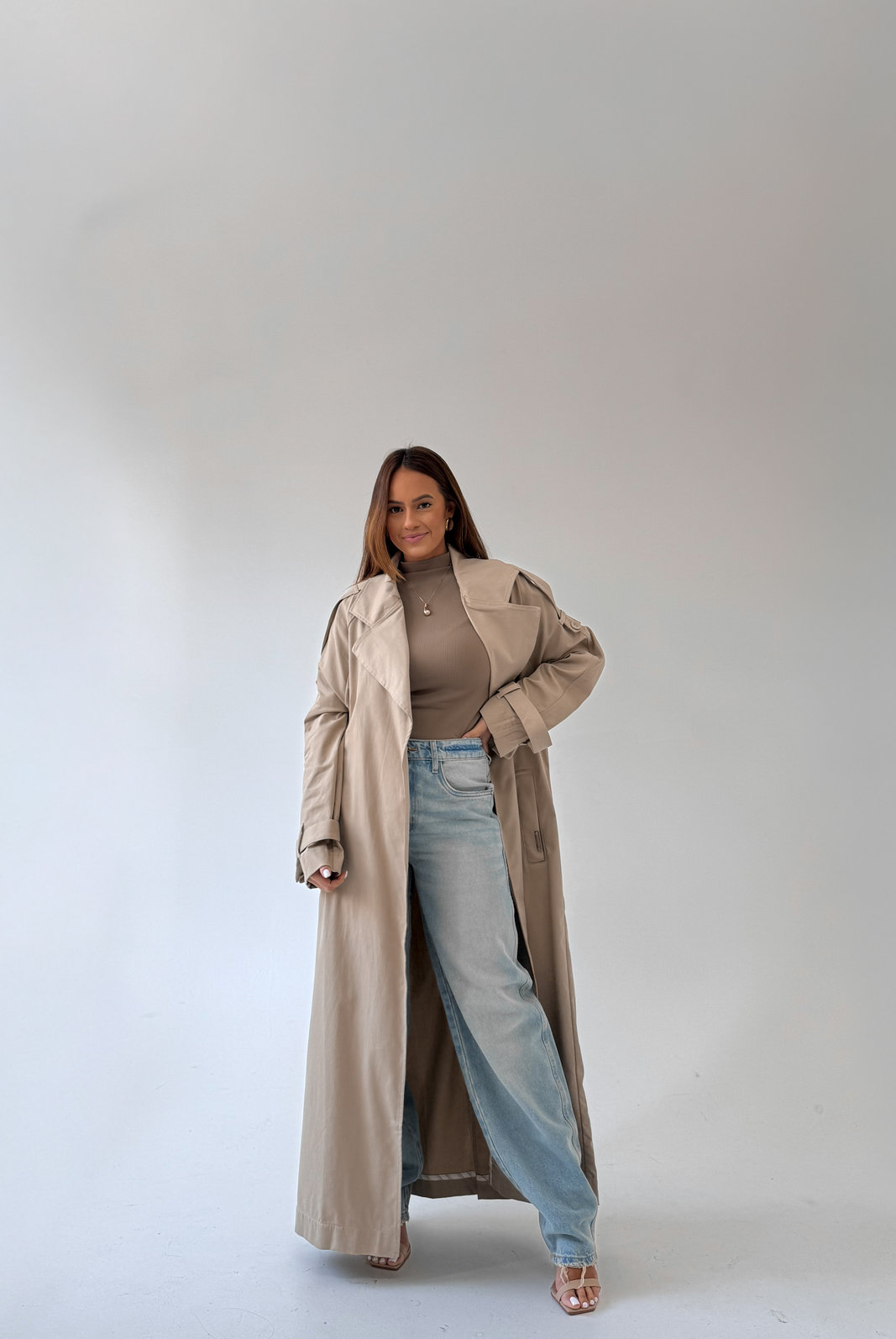 TRENCH COAT ALONGADO LESLY LANÇA PERFUME TRENCH COAT ALONGADO LESLY LANÇA PERFUME