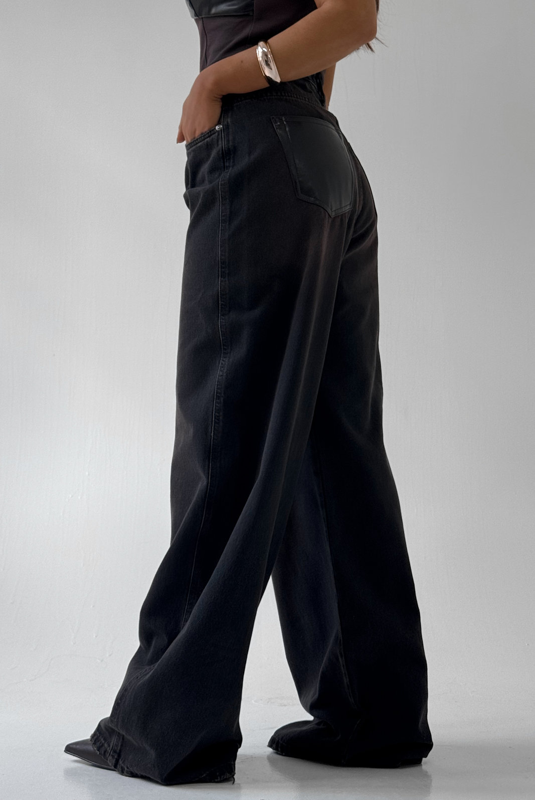 CALÇA JEANS SUPER BAGGY ISA MYFT CALÇA JEANS SUPER BAGGY ISA MYFT