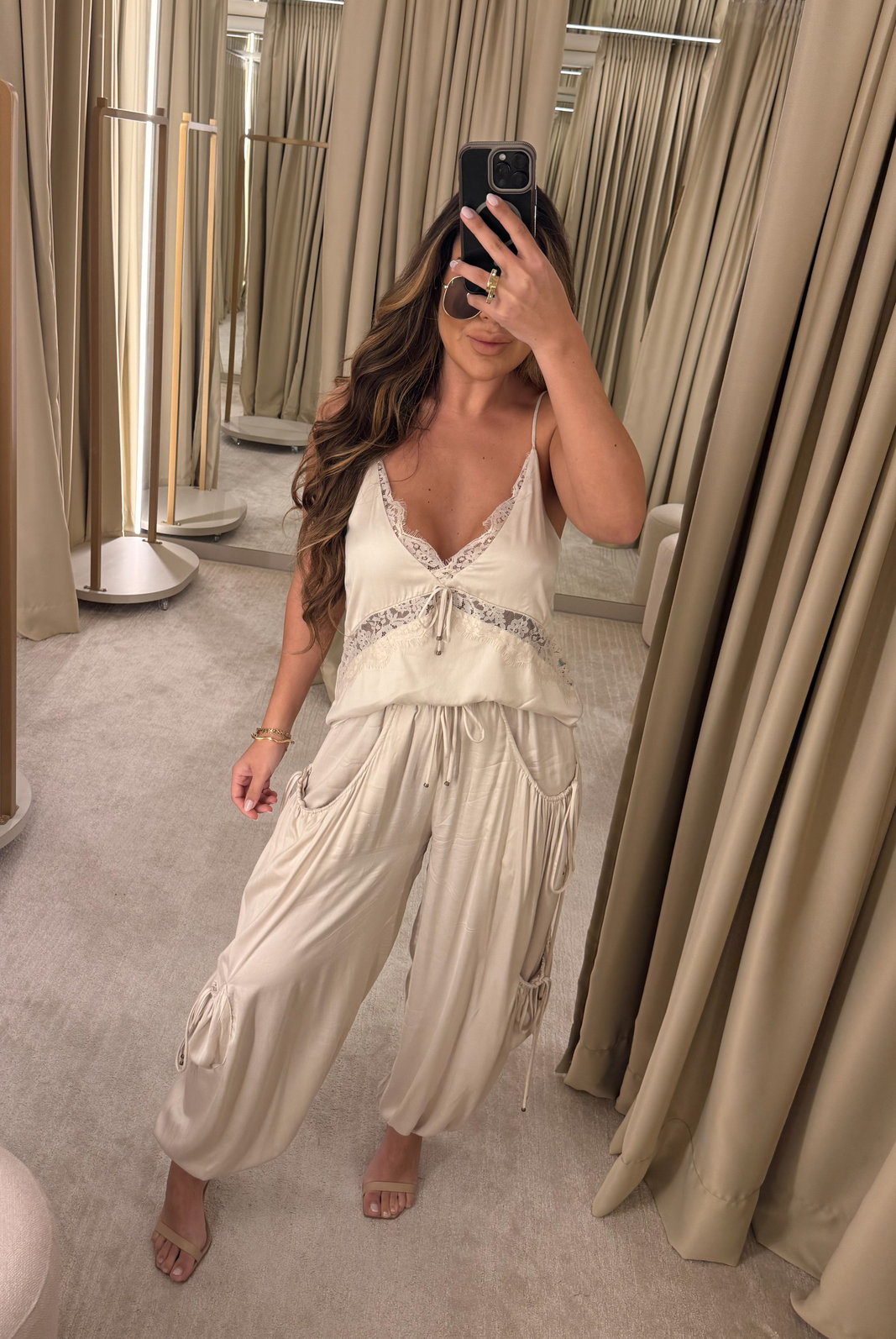 CALÇA ALADIM COM BOLSO SUZANA BO CALÇA ALADIM COM BOLSO SUZANA BO