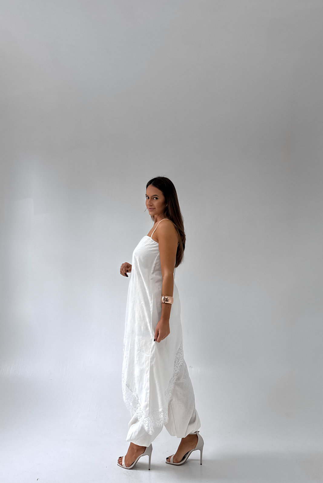 BLUSA DE ALÇA COM RENDA MANU BLUSA DE ALÇA COM RENDA MANU