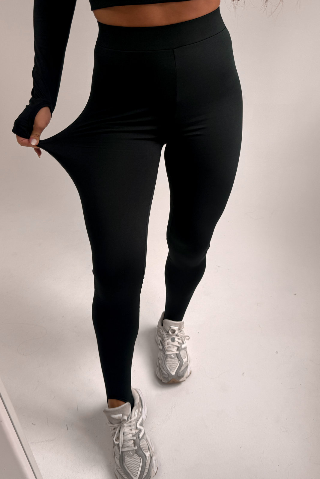 COMBO TÉRMICO CALÇA FUSô + BLUSA CROPPED GOLA V FER COMBO TÉRMICO CALÇA FUSô + BLUSA CROPPED GOLA V FER