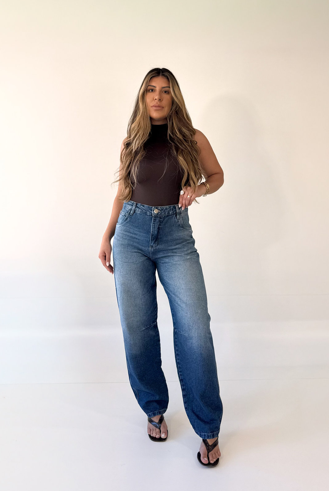 CALÇA JEANS BARREL NATALIA NIAH CALÇA JEANS BARREL NATALIA NIAH