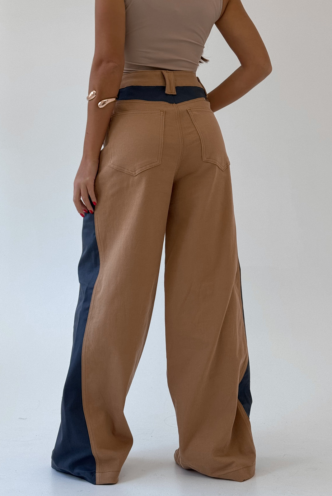 CALÇA SARJA ALINE LANÇA PERFUME CALÇA SARJA ALINE LANÇA PERFUME