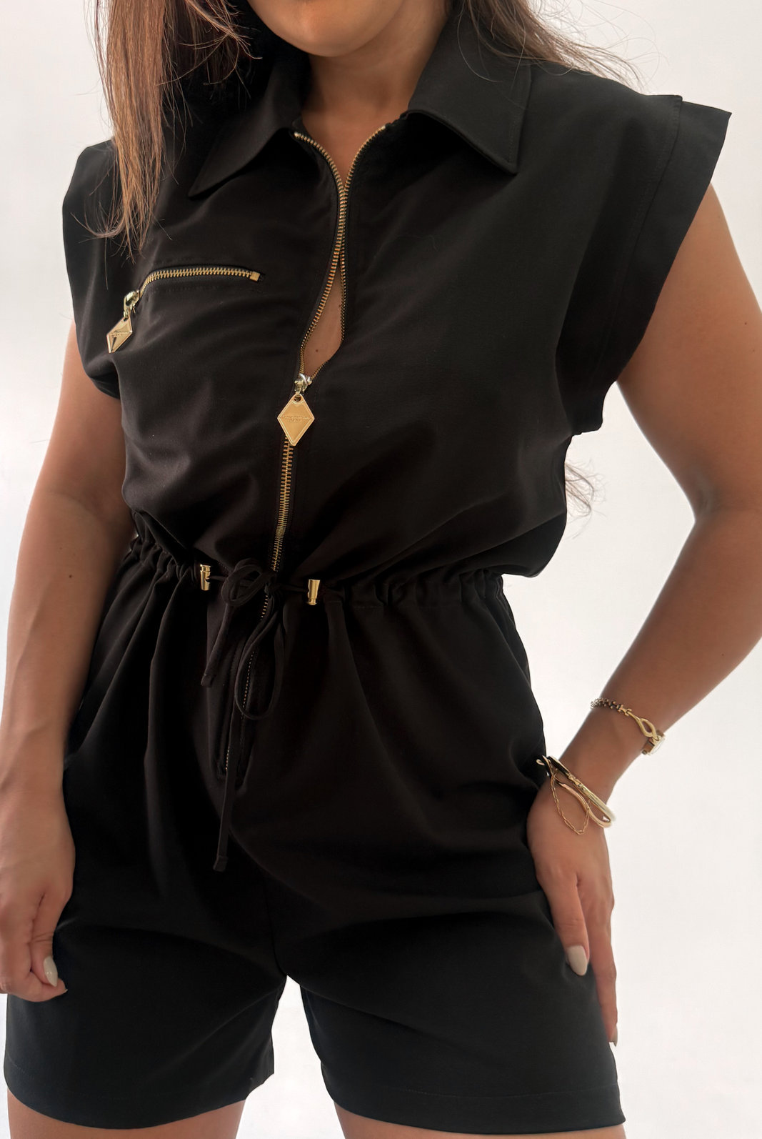 MACACÃO MUSCLE ÍSIS LANÇA PERFUME MACACÃO MUSCLE ÍSIS LANÇA PERFUME