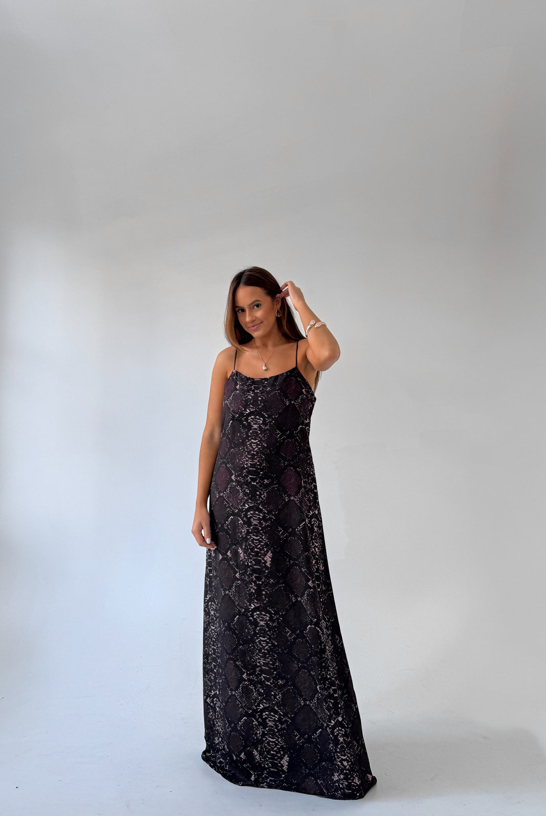 VESTIDO SUPER MIDI MARIA MYFT VESTIDO SUPER MIDI MARIA MYFT