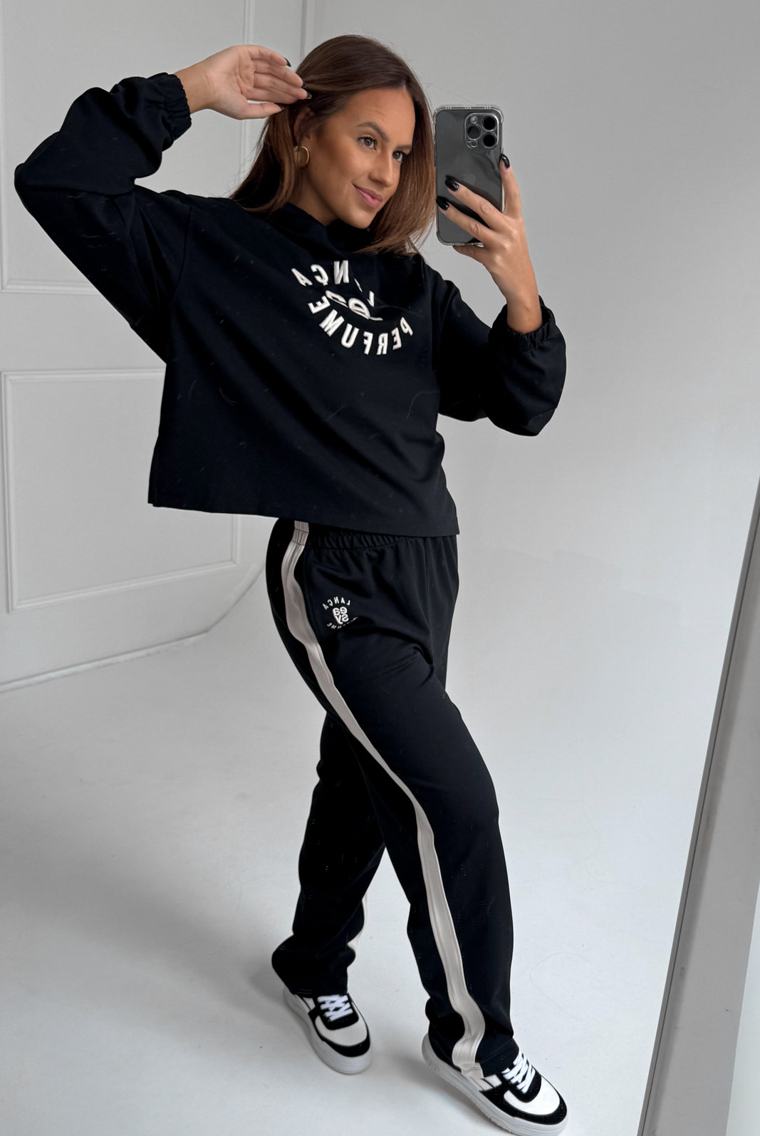 MOLETOM BRENDA LANÇA PERFUME MOLETOM BRENDA LANÇA PERFUME