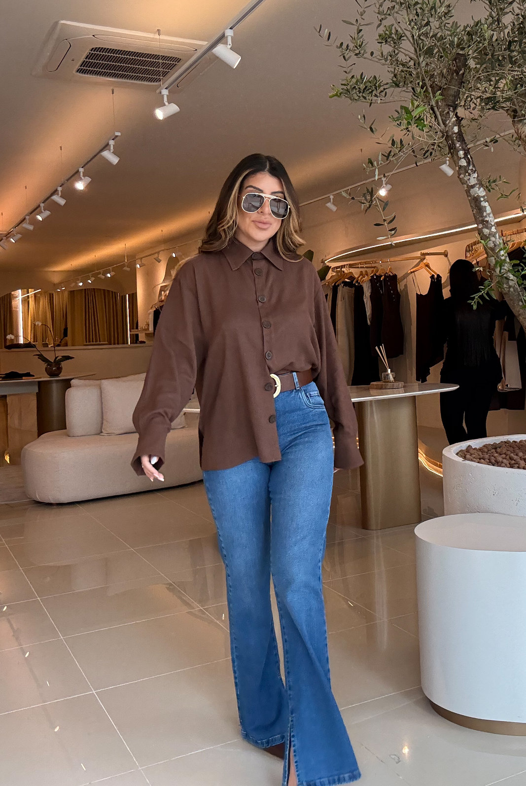 CAMISA OVERSIZED COM LINHO OLÍVIA CAMISA OVERSIZED COM LINHO OLÍVIA