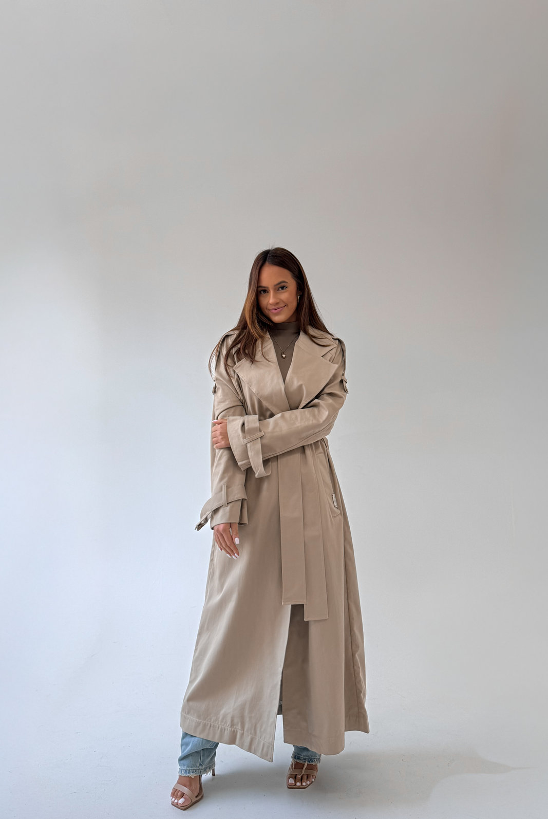 TRENCH COAT ALONGADO LESLY LANÇA PERFUME TRENCH COAT ALONGADO LESLY LANÇA PERFUME