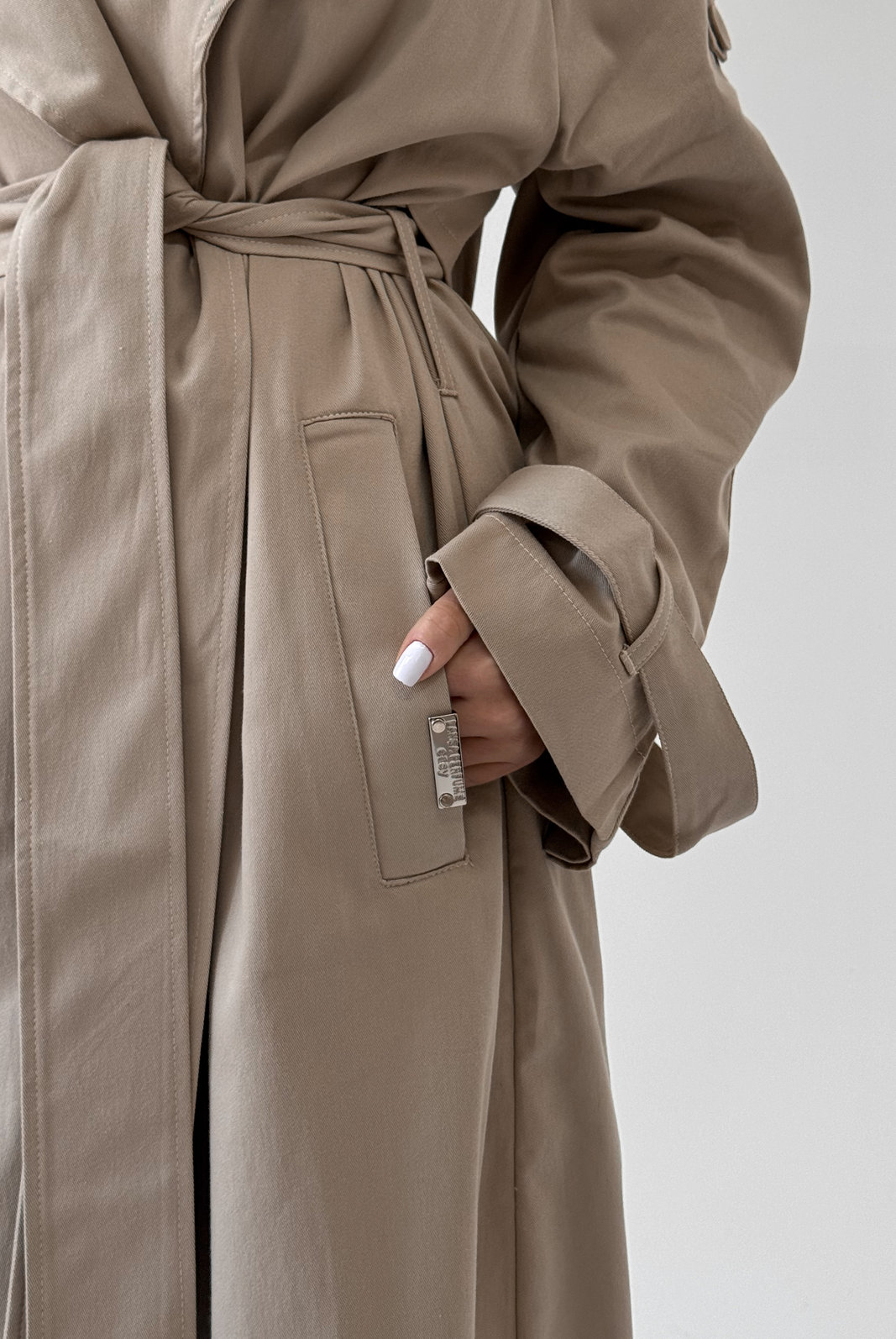 TRENCH COAT ALONGADO LESLY LANÇA PERFUME TRENCH COAT ALONGADO LESLY LANÇA PERFUME