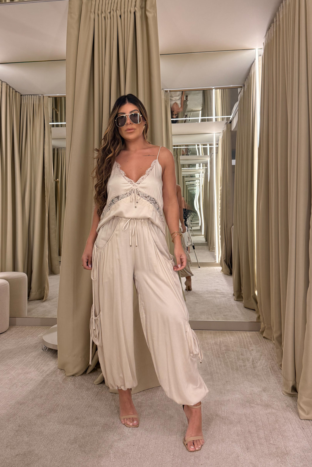 CALÇA ALADIM COM BOLSO SUZANA BO CALÇA ALADIM COM BOLSO SUZANA BO