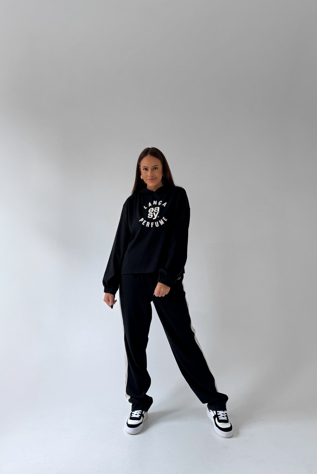 MOLETOM BRENDA LANÇA PERFUME MOLETOM BRENDA LANÇA PERFUME