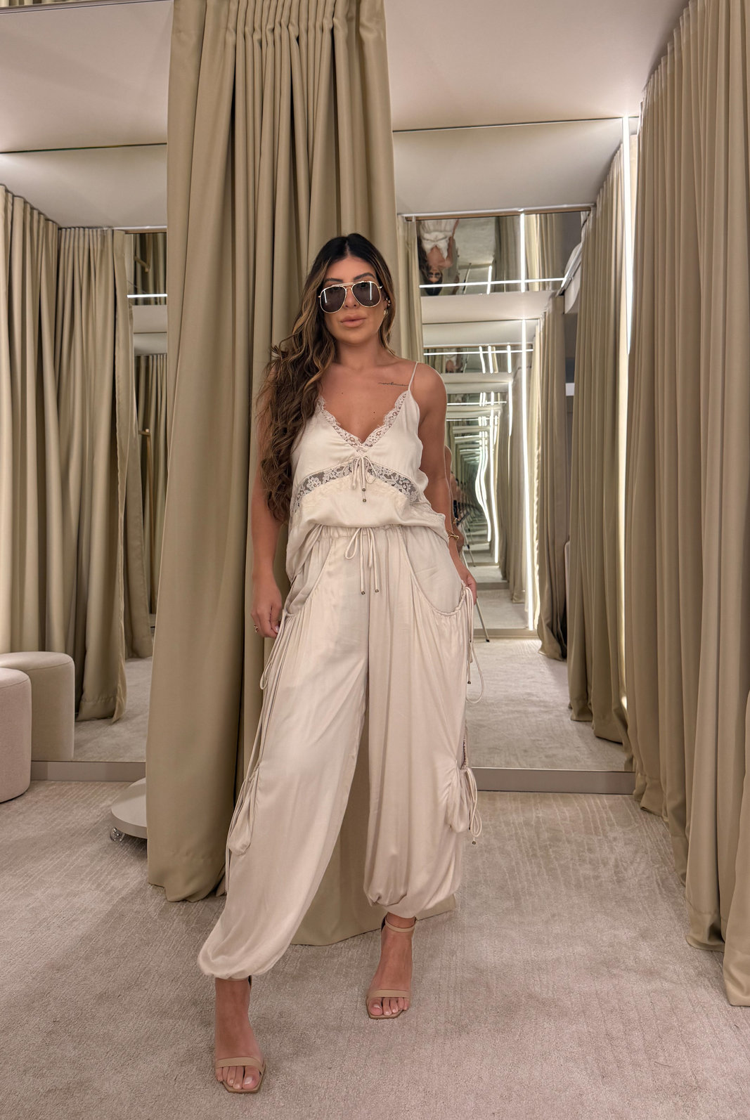 BLUSA DE ALÇA COM RENDA SUZANA BO BLUSA DE ALÇA COM RENDA SUZANA BO