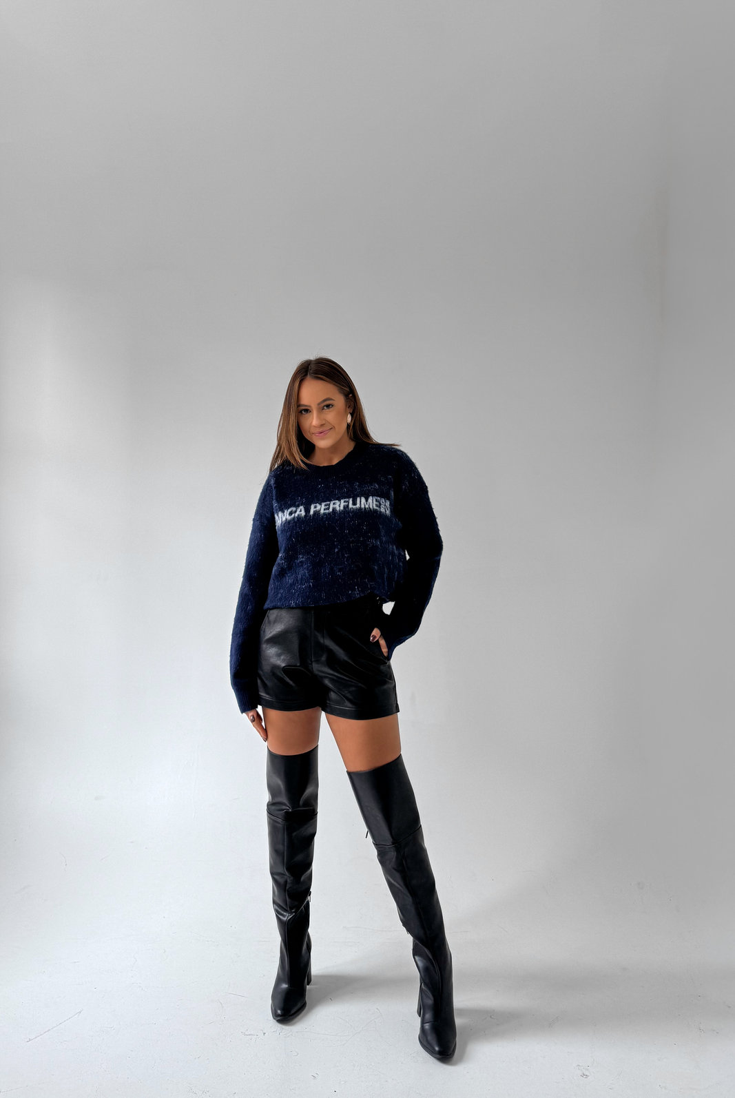 SHORT COURO PU LAVÍNIA MYFT