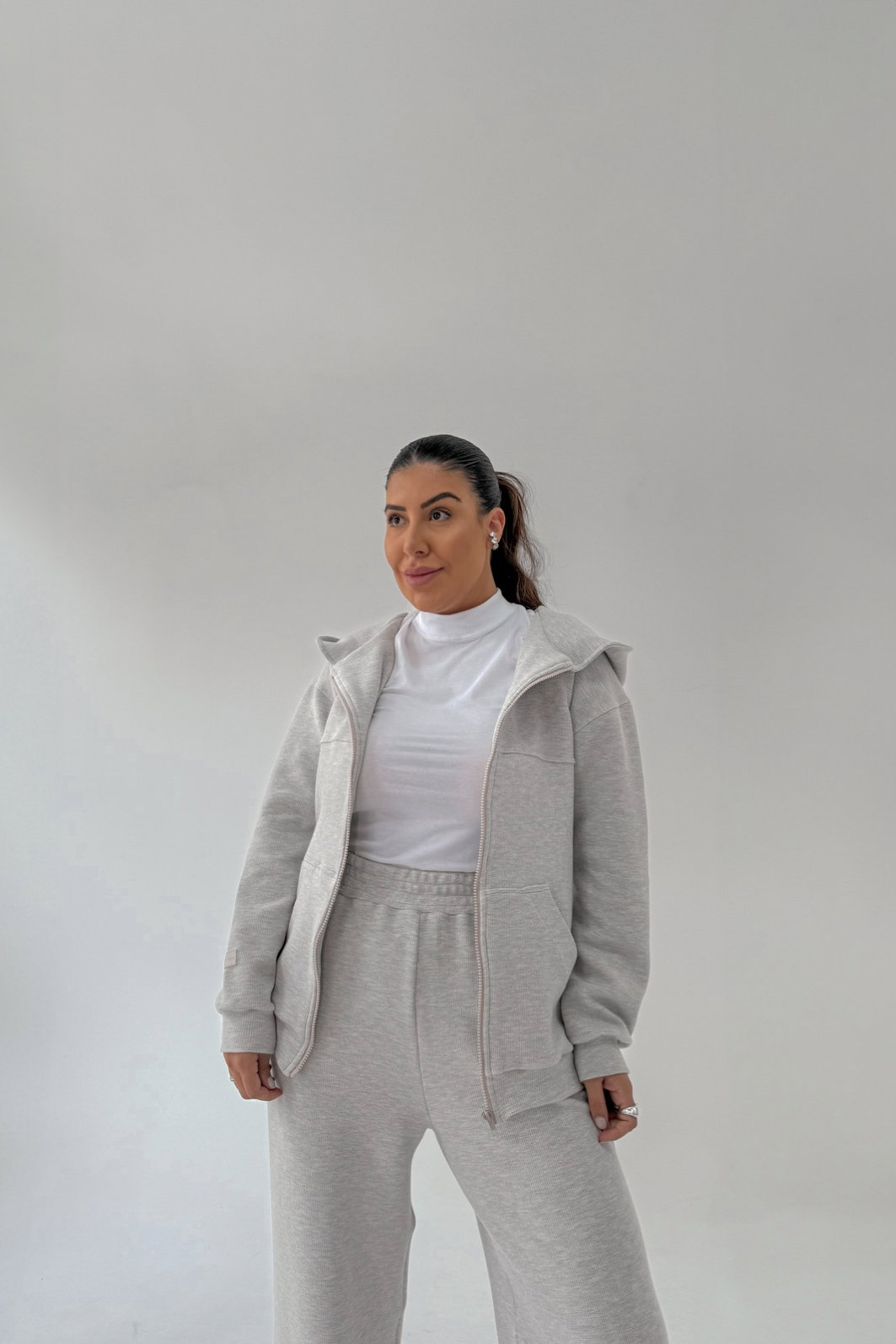 JAQUETA CANGURU OVERSIZED CHLOE NIAH