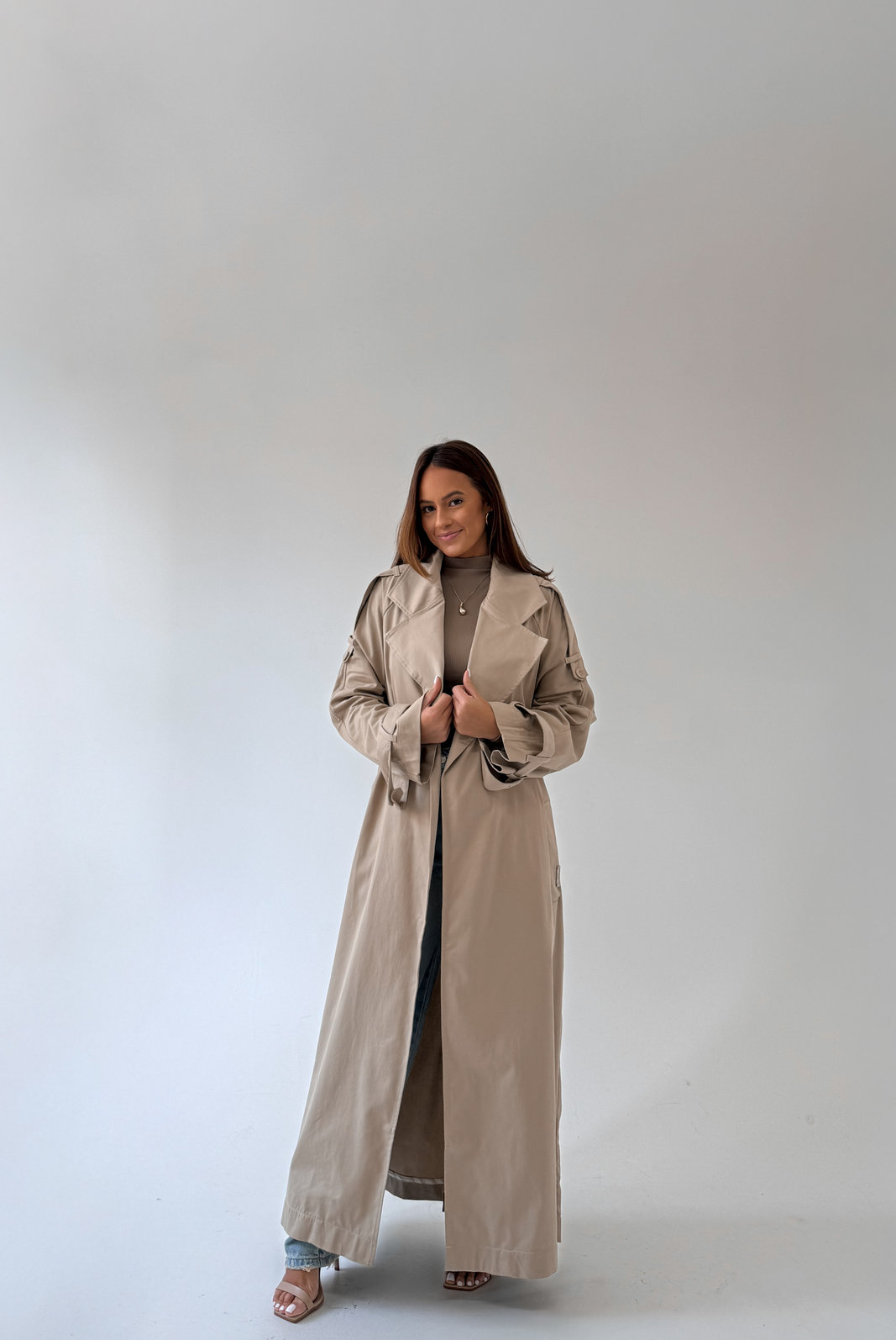 TRENCH COAT ALONGADO LESLY LANÇA PERFUME TRENCH COAT ALONGADO LESLY LANÇA PERFUME