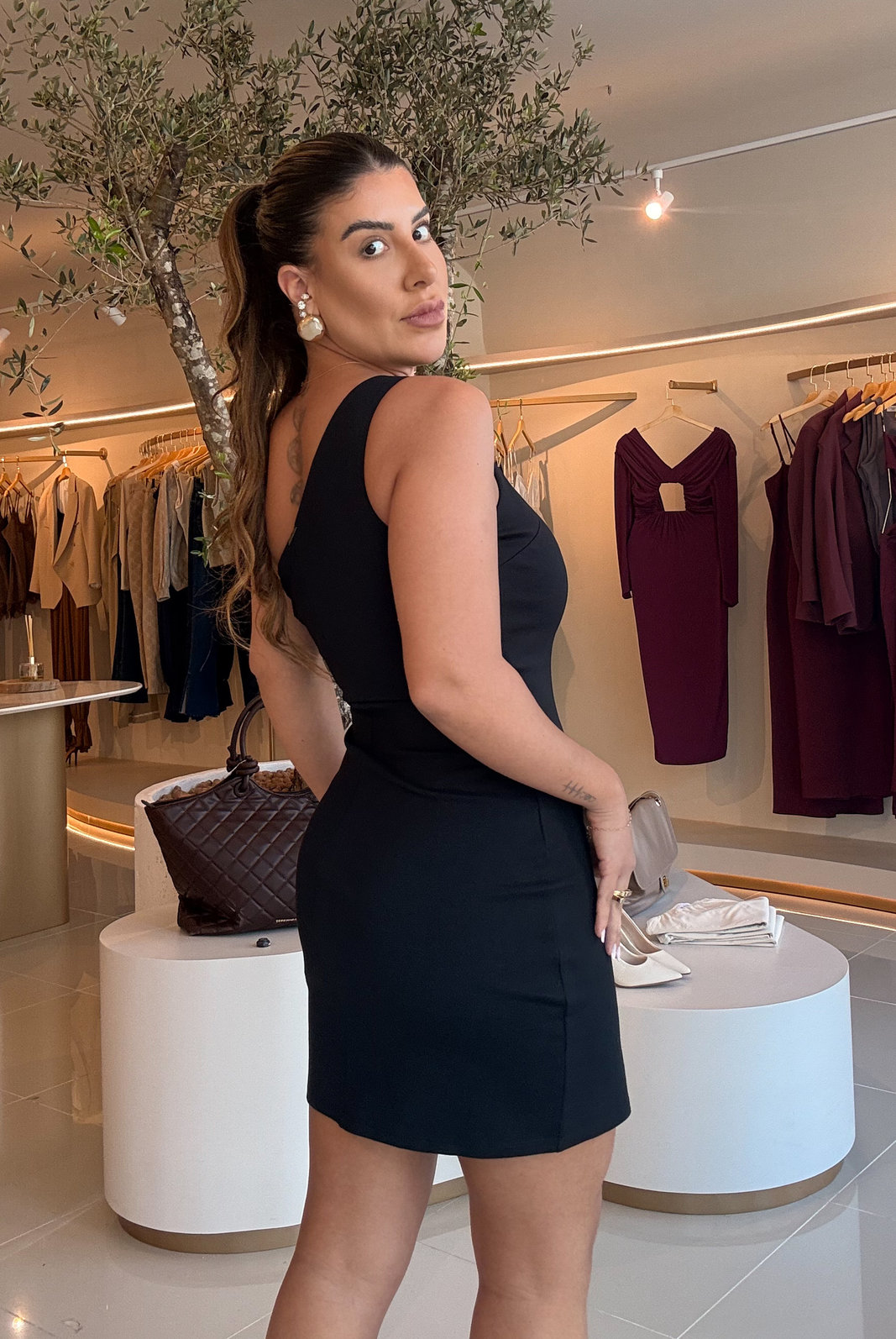 VESTIDO OMBRO UNICO CURTO ANDREIA VESTIDO OMBRO UNICO CURTO ANDREIA