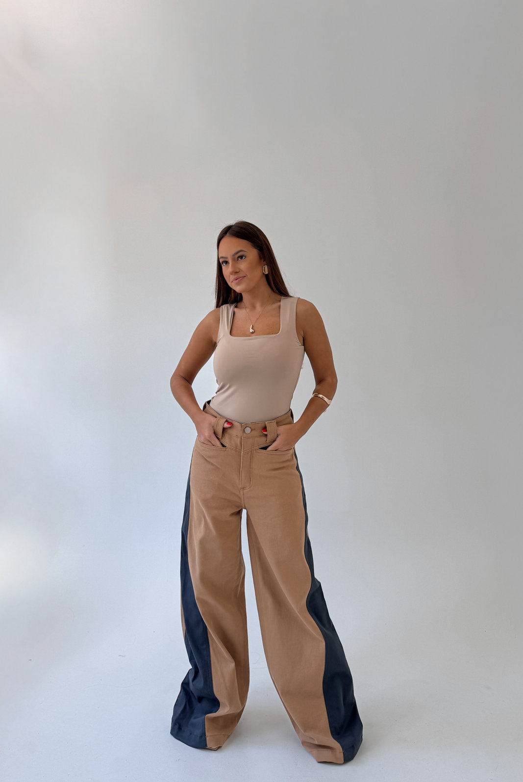 CALÇA SARJA ALINE LANÇA PERFUME CALÇA SARJA ALINE LANÇA PERFUME