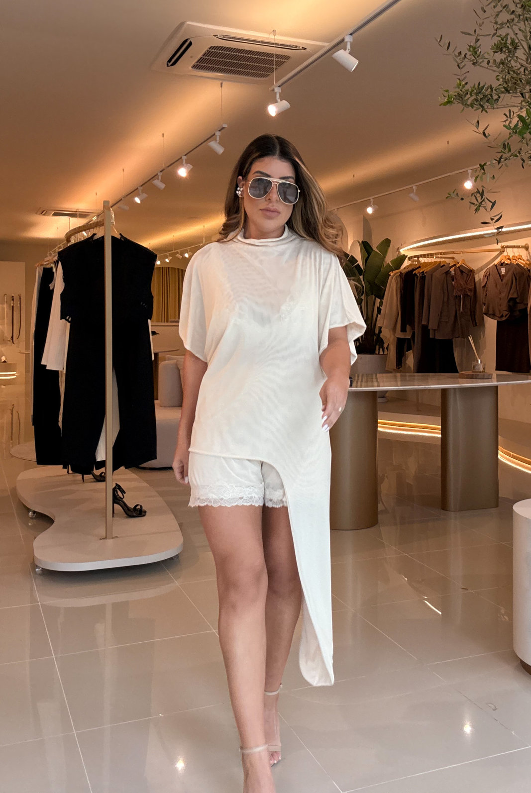 SHORTS TULE COM RENDA RENATA SHORTS TULE COM RENDA RENATA