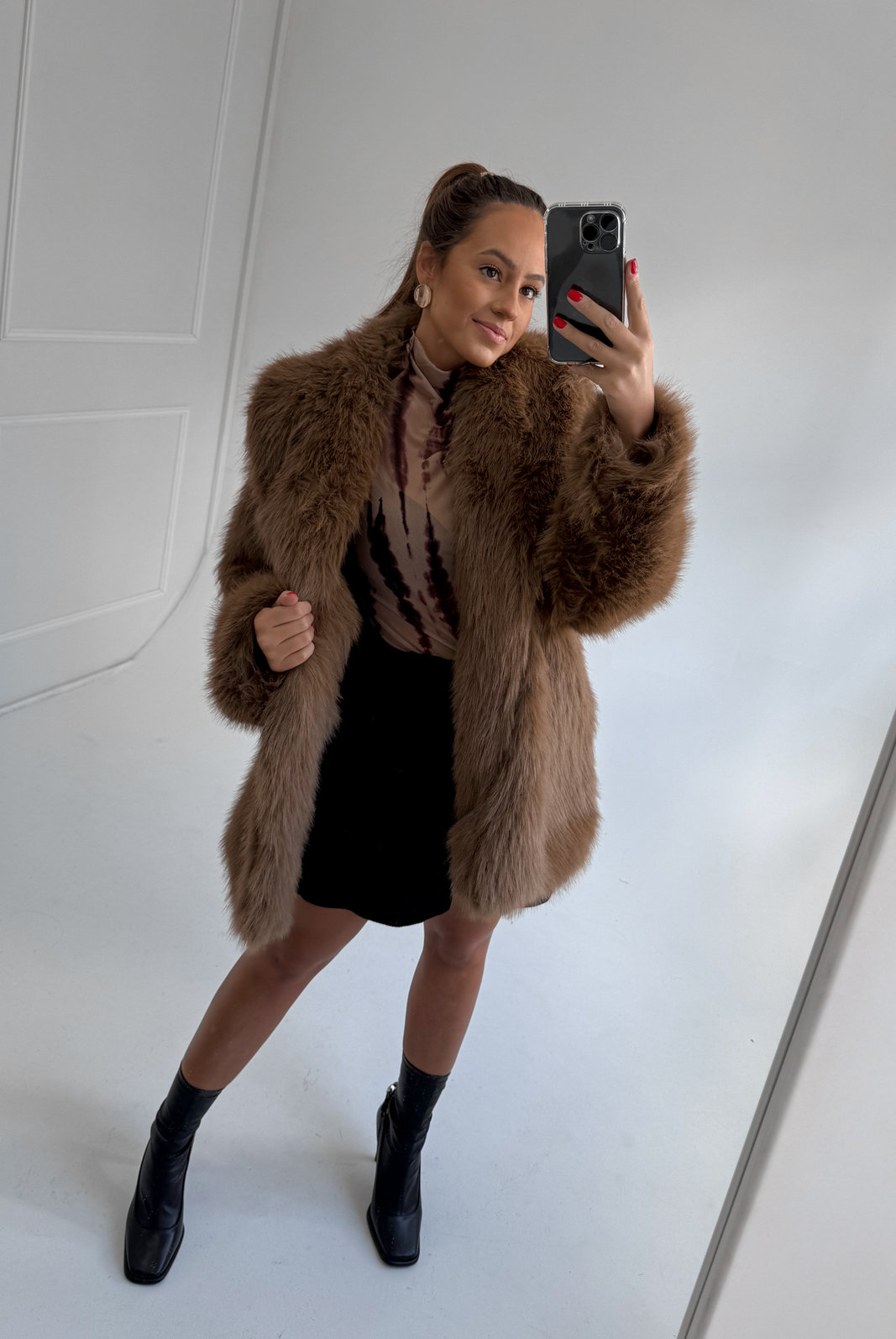 CASACO OVERSIZED DE PELO JADE CASACO OVERSIZED DE PELO JADE